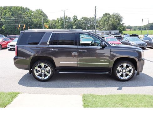 Used 2016 GMC Yukon Denali w/ Open Road Package AWD/4WD image 6