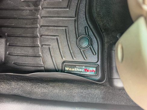 Used 2015 Ford Explorer XLT w/ Equipment Group 202B FWD image 15