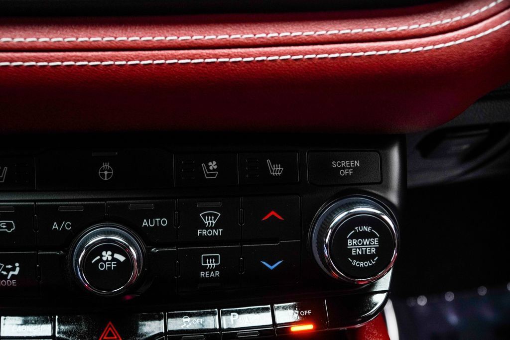 Used 2024 Dodge Durango SRT Hellcat AWD/4WD image 28