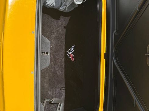 Used 2004 Chevrolet Corvette Z06 w/ Memory Package RWD image 19