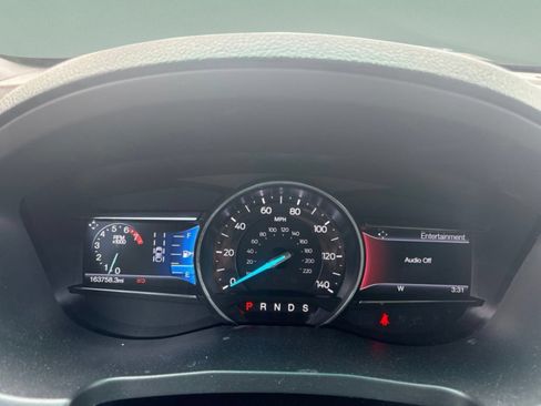 Used 2016 Ford Explorer Limited w/ Equipment Group 301A FWD image 10