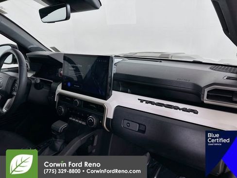 Used 2024 Toyota Tacoma TRD Sport image 31