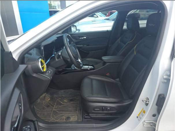 Used 2024 Chevrolet Trax ACTIV w/ Driver Confidence Package FWD image 8