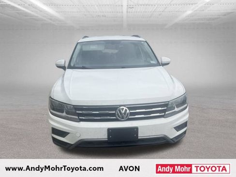 Used 2019 Volkswagen Tiguan SE FWD image 2