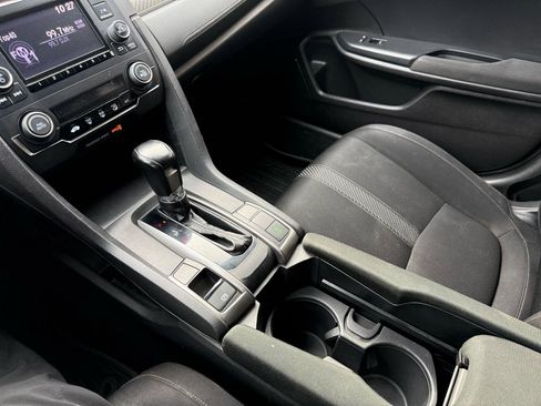 Used 2019 Honda Civic Sport image 11
