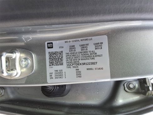 Certified 2024 Chevrolet Colorado Z71 w/ Z71 Convenience Package 2 image 35