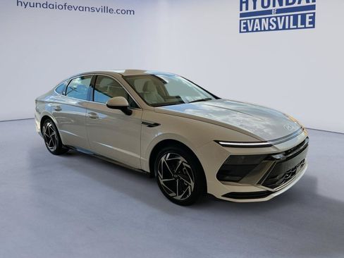 New 2026 Hyundai Sonata SEL FWD image 2