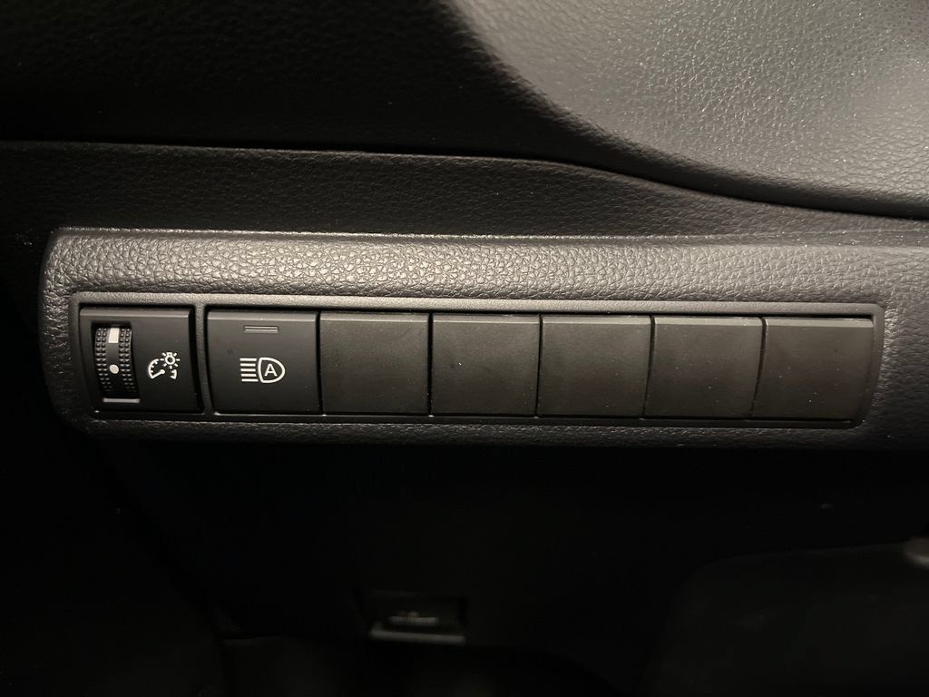 Certified 2025 Toyota Corolla SE FWD image 28