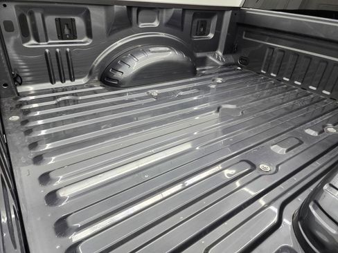 Used 2022 Ford F250 XLT w/ XLT Premium Package image 5