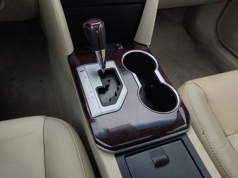 Used 2014 Toyota Camry XLE image 26