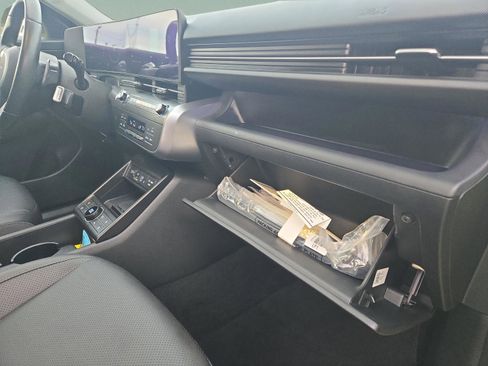 Used 2024 Hyundai Kona Limited image 29