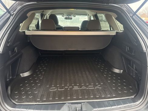 Used 2020 Subaru Outback Premium image 33