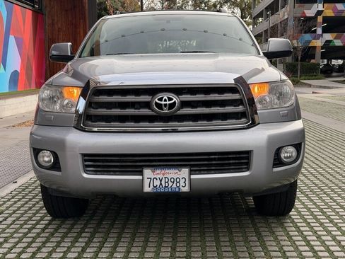 Used 2013 Toyota Sequoia SR5 image 2