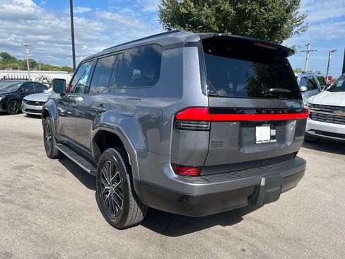 Used 2026 Lexus GX 550 w/ Cold Area Package AWD/4WD image 2