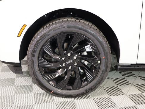 New 2026 Lincoln Navigator L Reserve AWD/4WD image 19