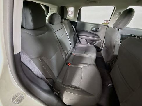 Used 2019 Jeep Compass Sport w/ Tech Group AWD/4WD image 27