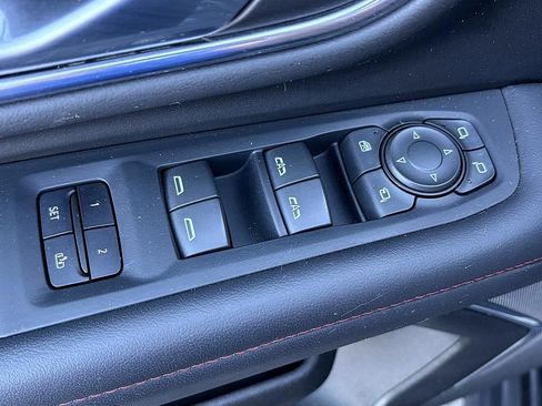 Used 2022 Chevrolet Tahoe RST w/ Sport Performance Package image 19