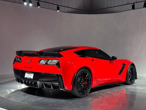 Used 2016 Chevrolet Corvette Z06 w/ Z07 Performance Package RWD image 6