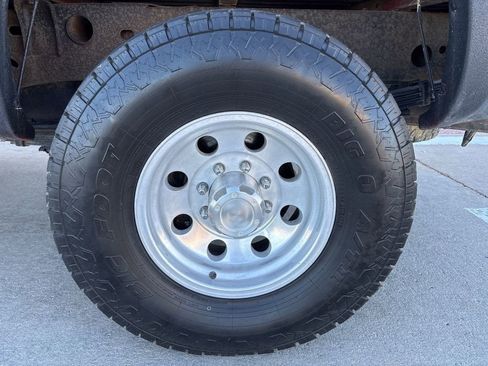 Used 2002 Chevrolet Silverado 2500 LT w/ Off-Road Skid Plate Pkg image 23