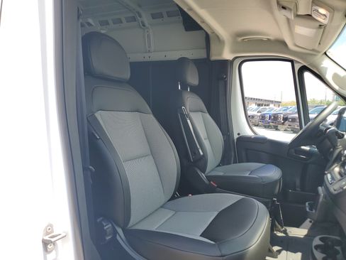 Used 2026 RAM ProMaster 2500 w/ Convenience Group FWD image 19