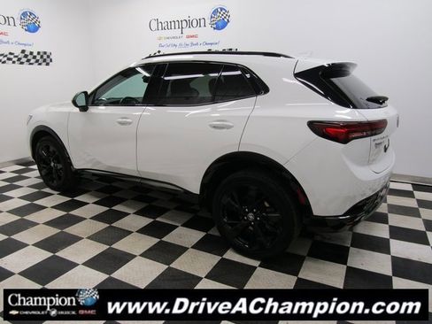 Used 2022 Buick Envision Essence w/ Sport Touring Package image 10