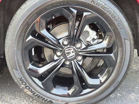 Certified 2025 Honda Accord SE image 13