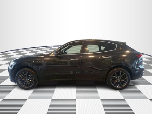 Used 2024 Maserati Levante GT Ultima AWD/4WD image 8