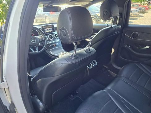 Used 2018 Mercedes-Benz GLC 300 4MATIC image 20