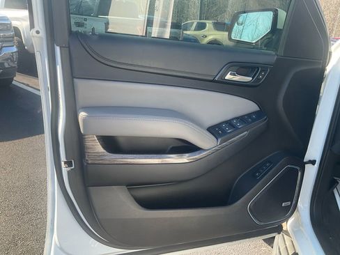 Used 2018 Chevrolet Tahoe LT image 17
