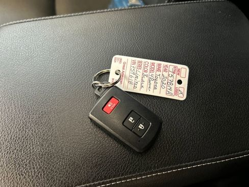 Certified 2020 Toyota 4Runner Nightshade image 33