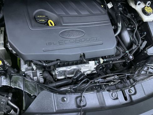 Used 2018 Ford Escape SE w/ SE Sport Appearance Package image 30