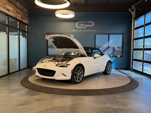 Used 2021 MAZDA MX-5 Miata Grand Touring RWD image 22