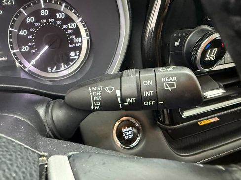 Used 2023 Toyota Highlander XSE image 13