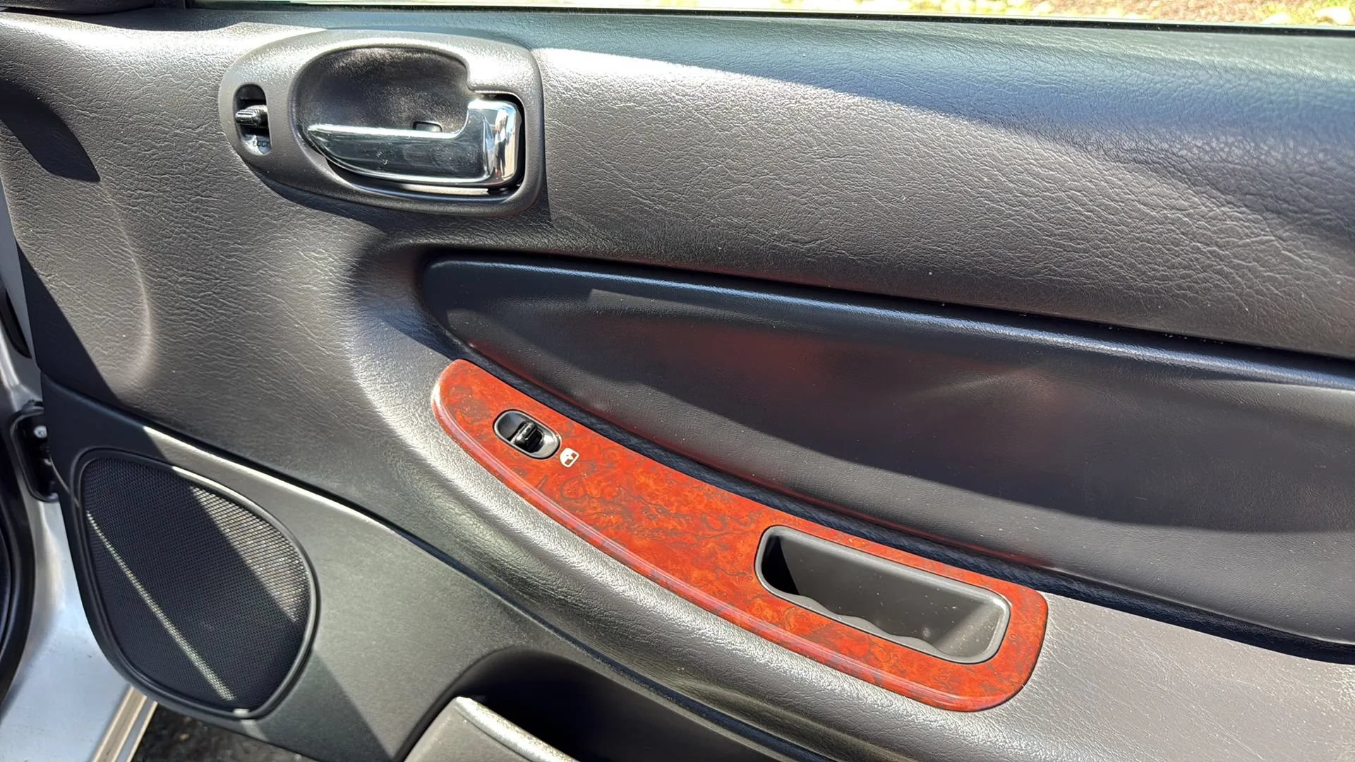 Used 2002 Chrysler Sebring LXi w/ Security Group FWD image 20