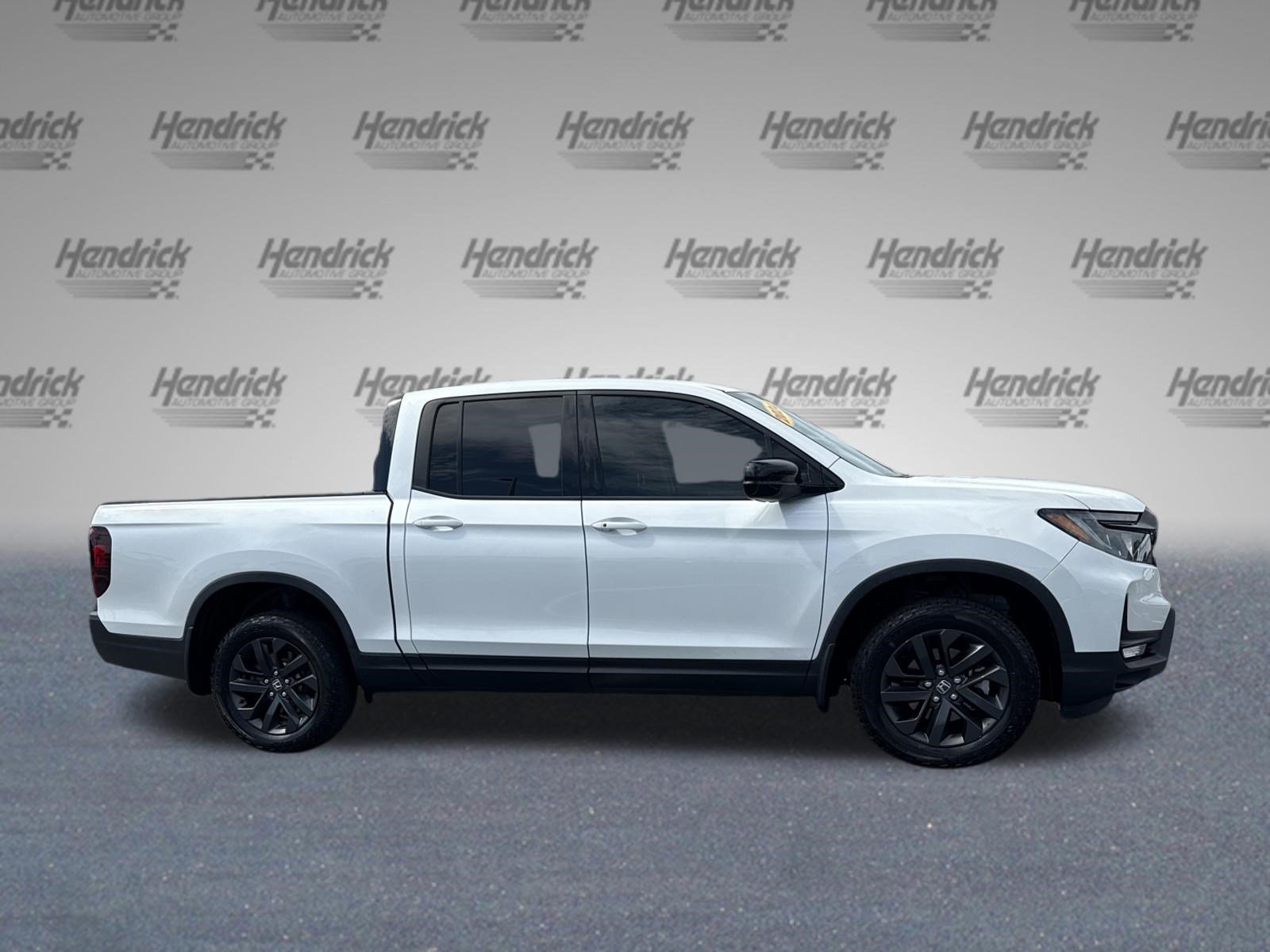 Used 2024 Honda Ridgeline Sport image 11