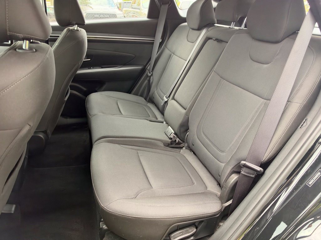 Used 2022 Hyundai Tucson SE w/ Cargo Package AWD/4WD image 16