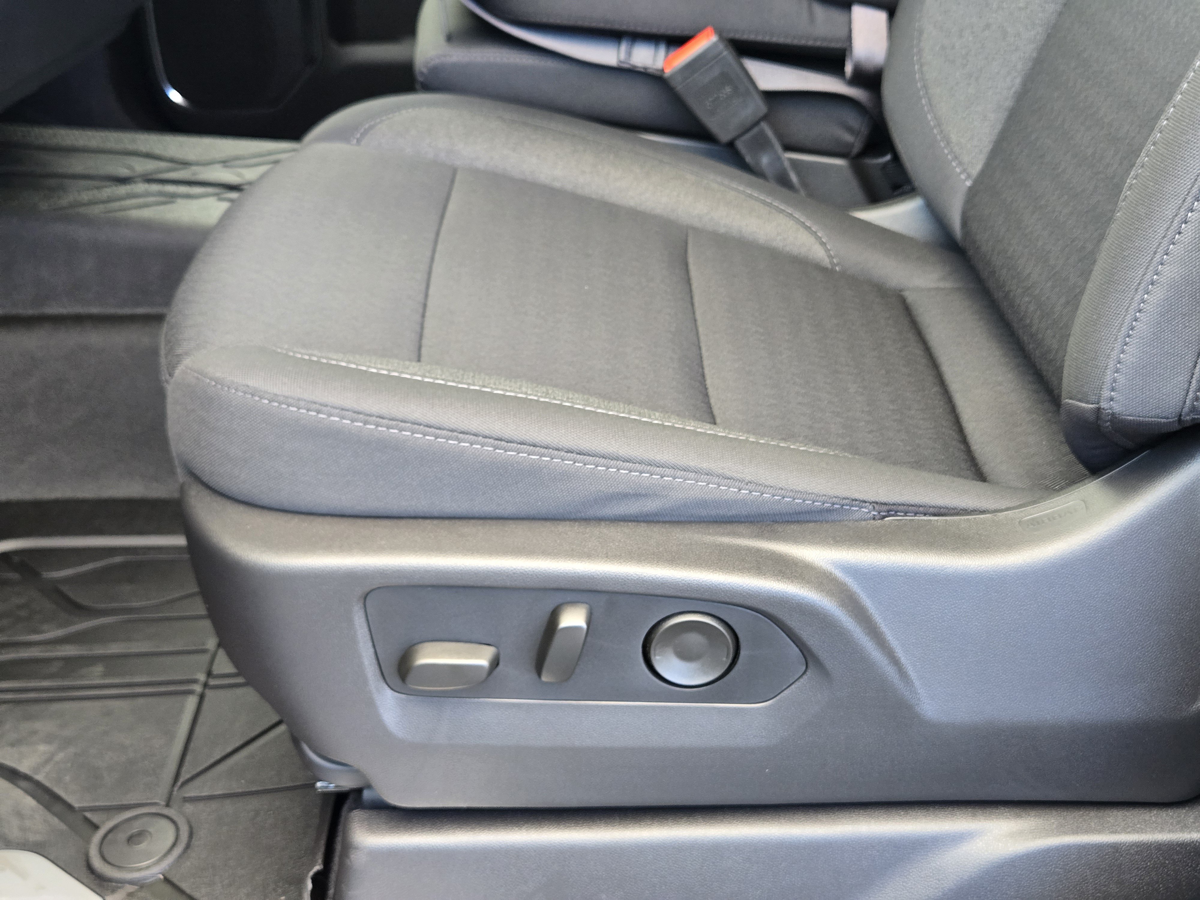 New 2026 Chevrolet Silverado 1500 RST w/ RST Select Package AWD/4WD image 19