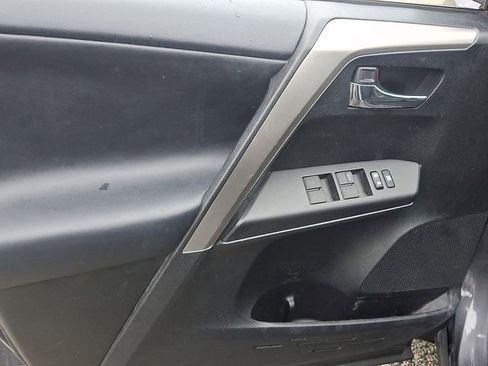 Used 2017 Toyota RAV4 XLE image 12