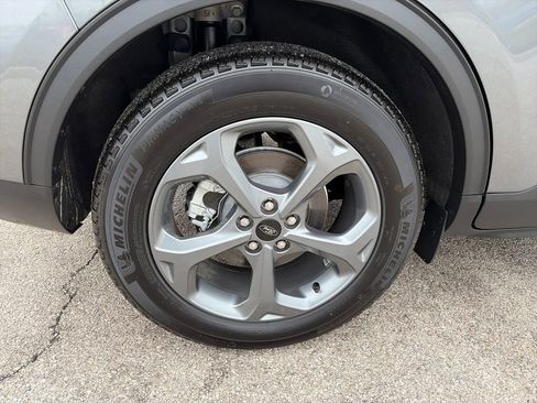 Used 2025 Ford Escape ST-Line w/ Equipment Group 301A image 12