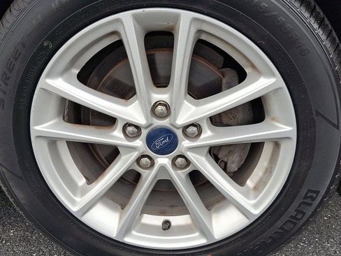 Used 2017 Ford Focus SE image 8