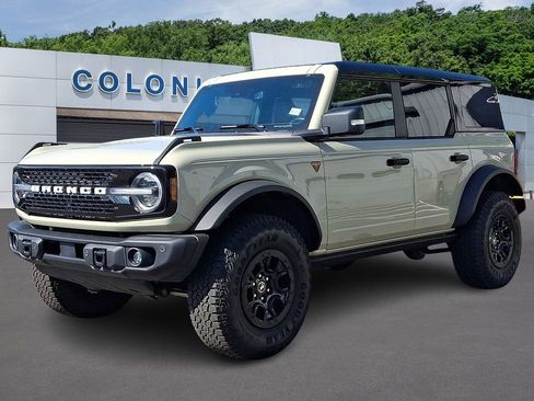 Certified 2025 Ford Bronco Badlands AWD/4WD image 3