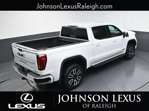 Used 2023 GMC Sierra 1500 AT4 w/ AT4 Premium Package AWD/4WD image 30
