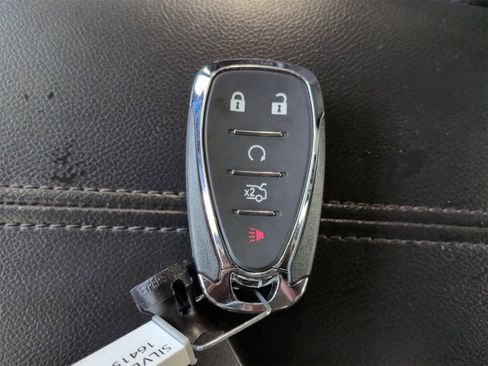 Used 2024 Chevrolet Malibu LT image 35