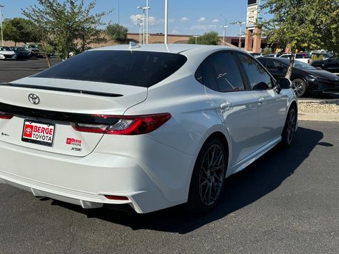 New 2026 Toyota Camry Hybrid image 5