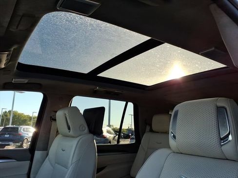 Used 2025 Cadillac Escalade Sport Platinum AWD/4WD image 16