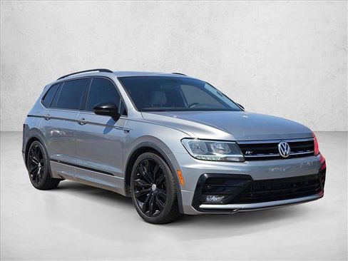 Used 2021 Volkswagen Tiguan SE R-Line FWD image 4