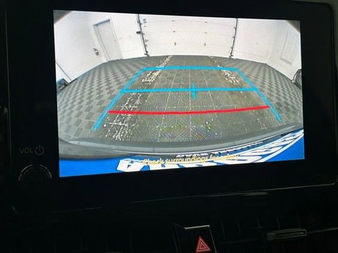 Used 2025 Toyota Corolla LE image 5