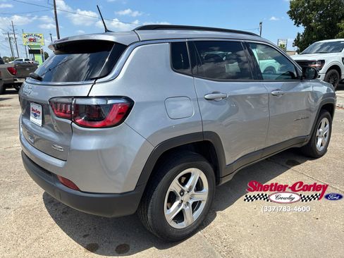 Used 2024 Jeep Compass Latitude AWD/4WD image 14