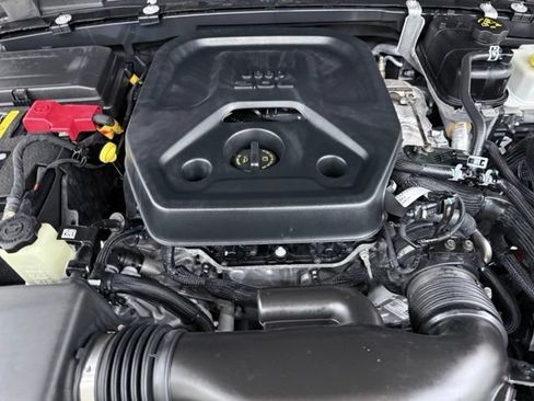 Used 2023 Jeep Wrangler Unlimited w/ Safety Group AWD/4WD image 14