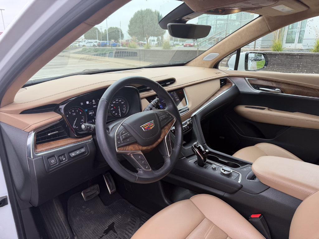 Used 2024 Cadillac XT5 Sportv w/ Platinum Package AWD/4WD image 9